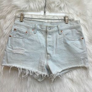 Levi’s 501 cut off denim shorts light wash